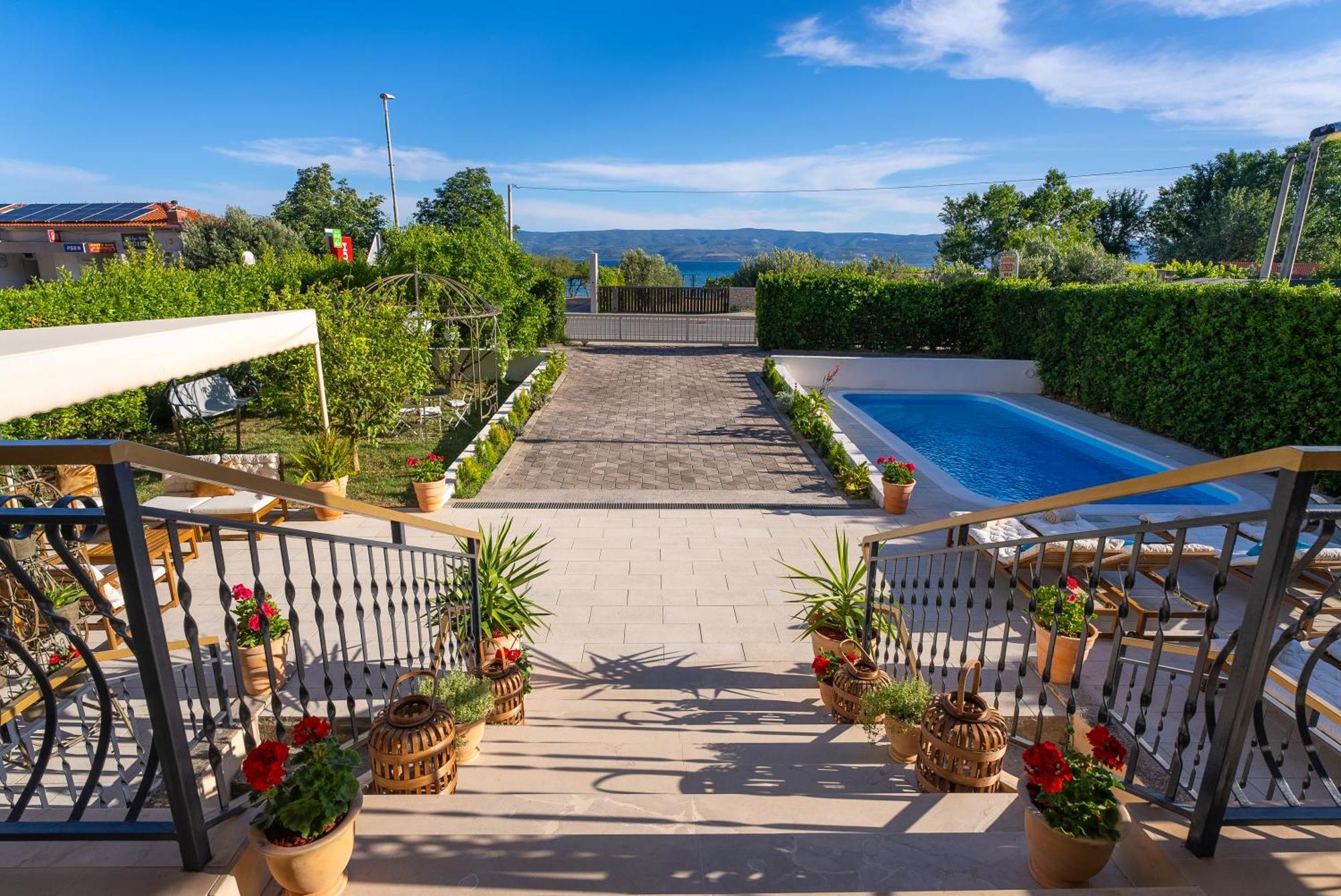 Storge Boutique Bed & Breakfast Omiš Buitenkant foto