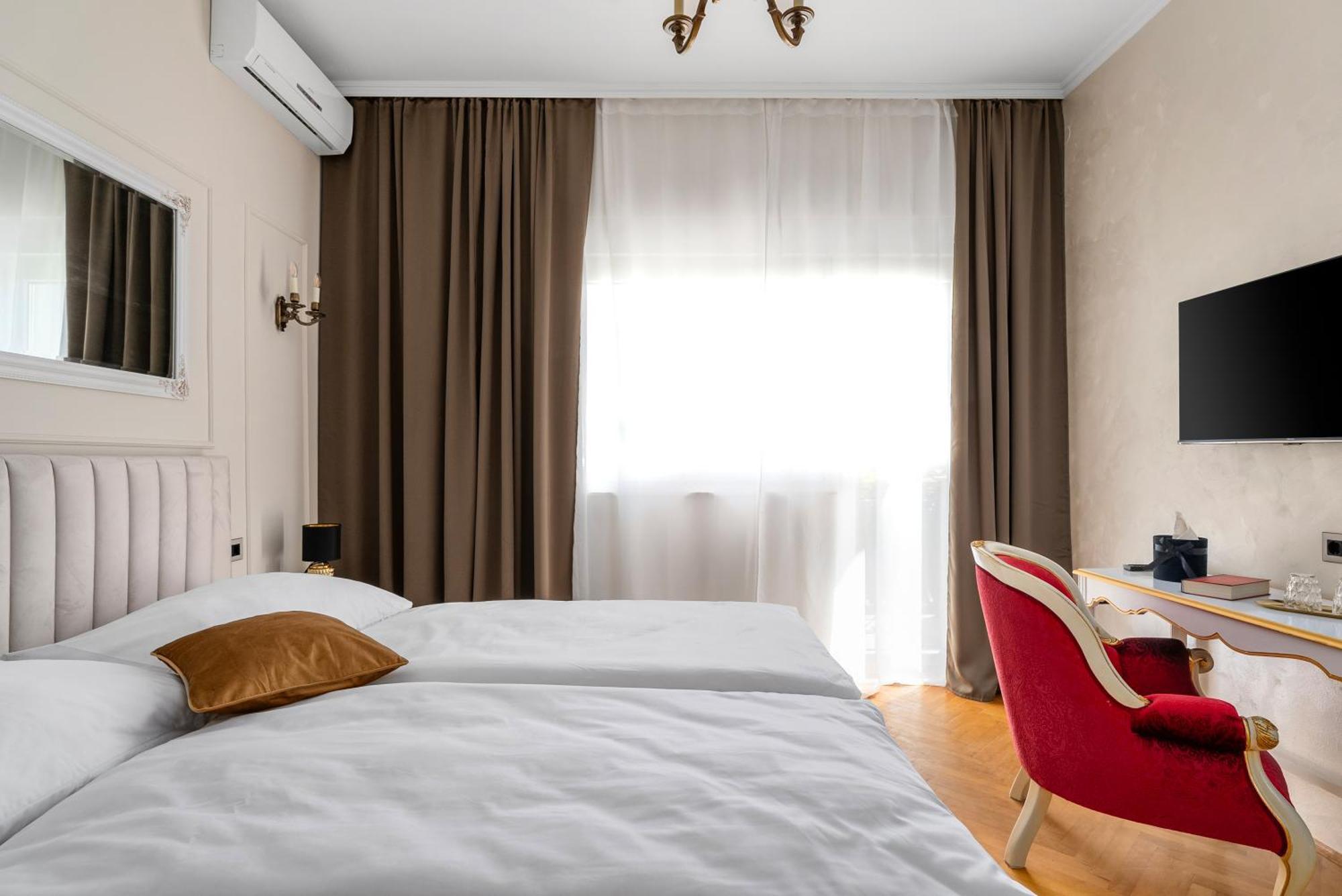 Storge Boutique Bed & Breakfast Omiš Buitenkant foto