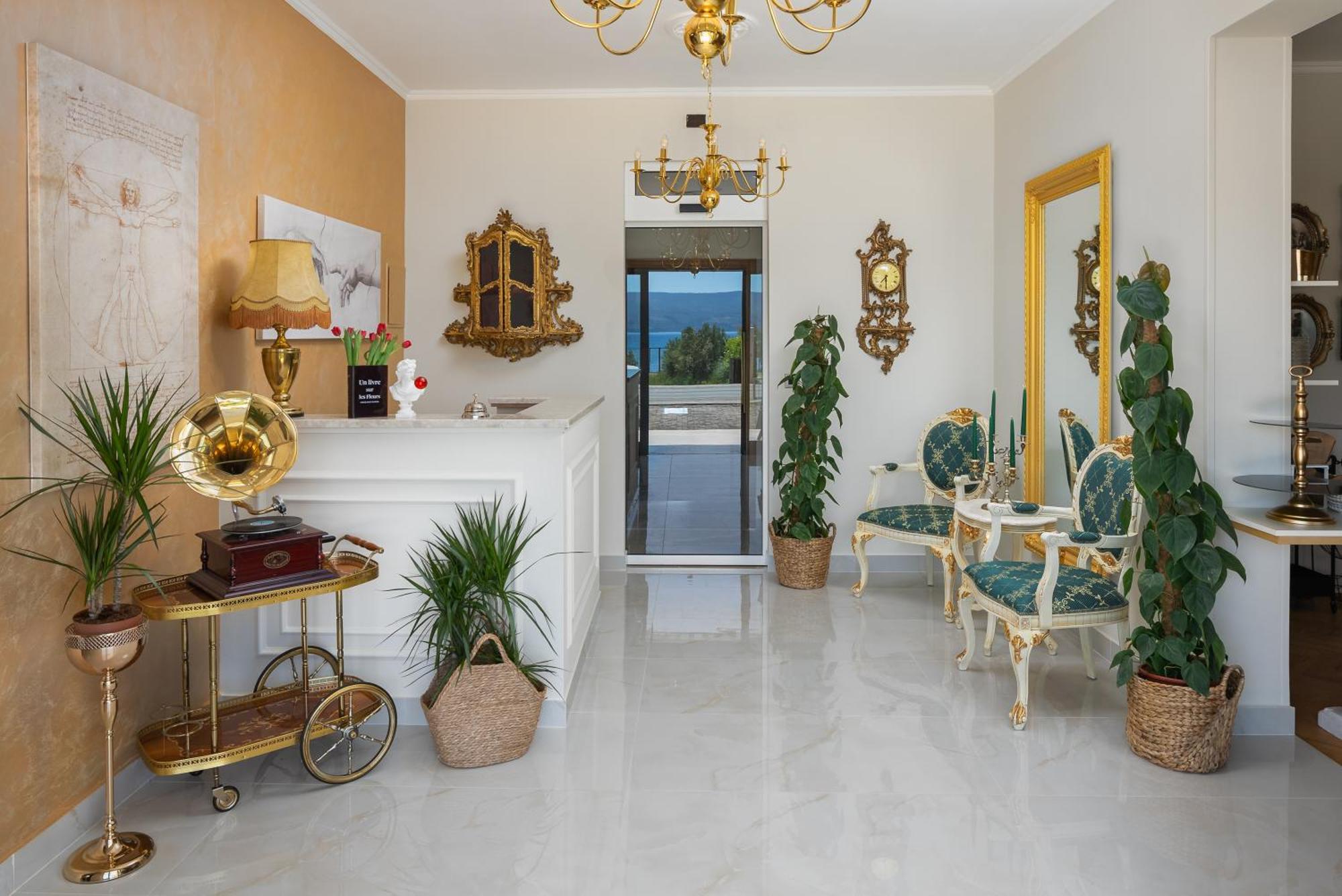 Storge Boutique Bed & Breakfast Omiš Buitenkant foto